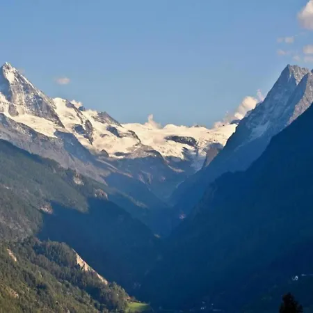 In Les For 6 Guests *