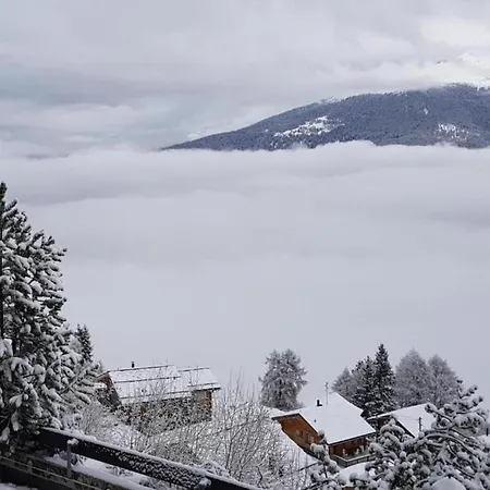 Appartamento In Les For 6 Guests *